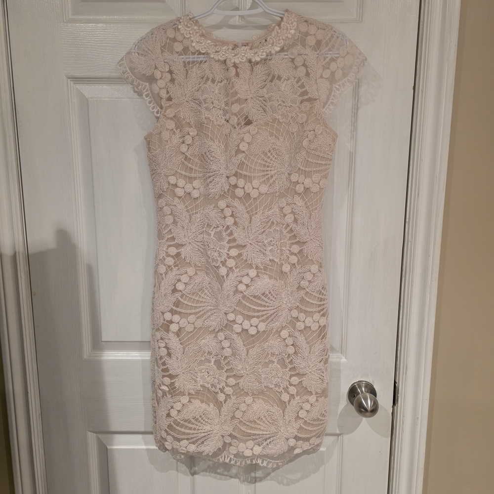 Soieblu Floral Lace Mini Dress in Cream